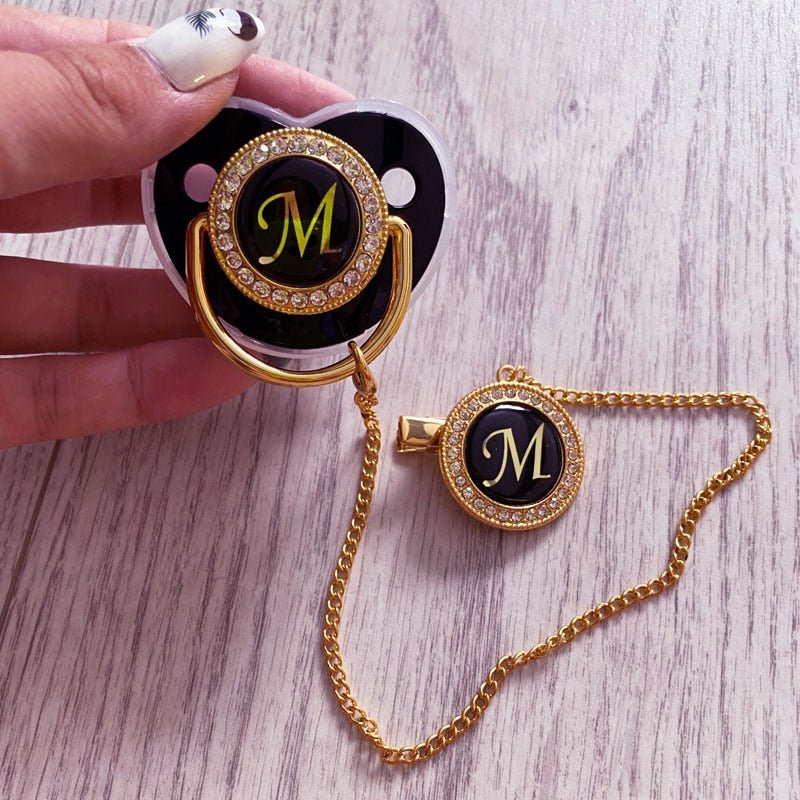 Chupeta Personalizada com Inicial do Nome - Mãe Compra De Mãe